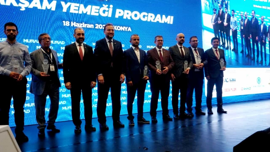 106.sı düzenlenen MÜSİAD Genel İdare Kurulu Toplantısı'nda Altın Sponsor olan Elfa şirketlerimiz, plaketini Müsiad Genel Başkanı Sayın Mahmut Asmalı ve Konya Müsiad Başkanı Sayın Hilmi Kağnıcı'dan aldı.